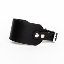 Load image into Gallery viewer, Essential Black &amp; Silver Hound Collar